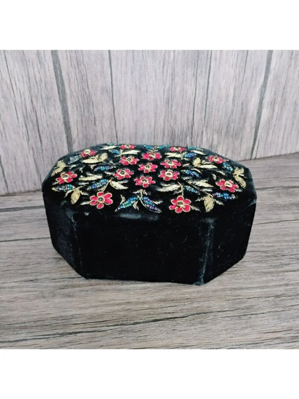 Vintage Indian Zardozi Embroidered Black Velvet Jewelry Box, 6